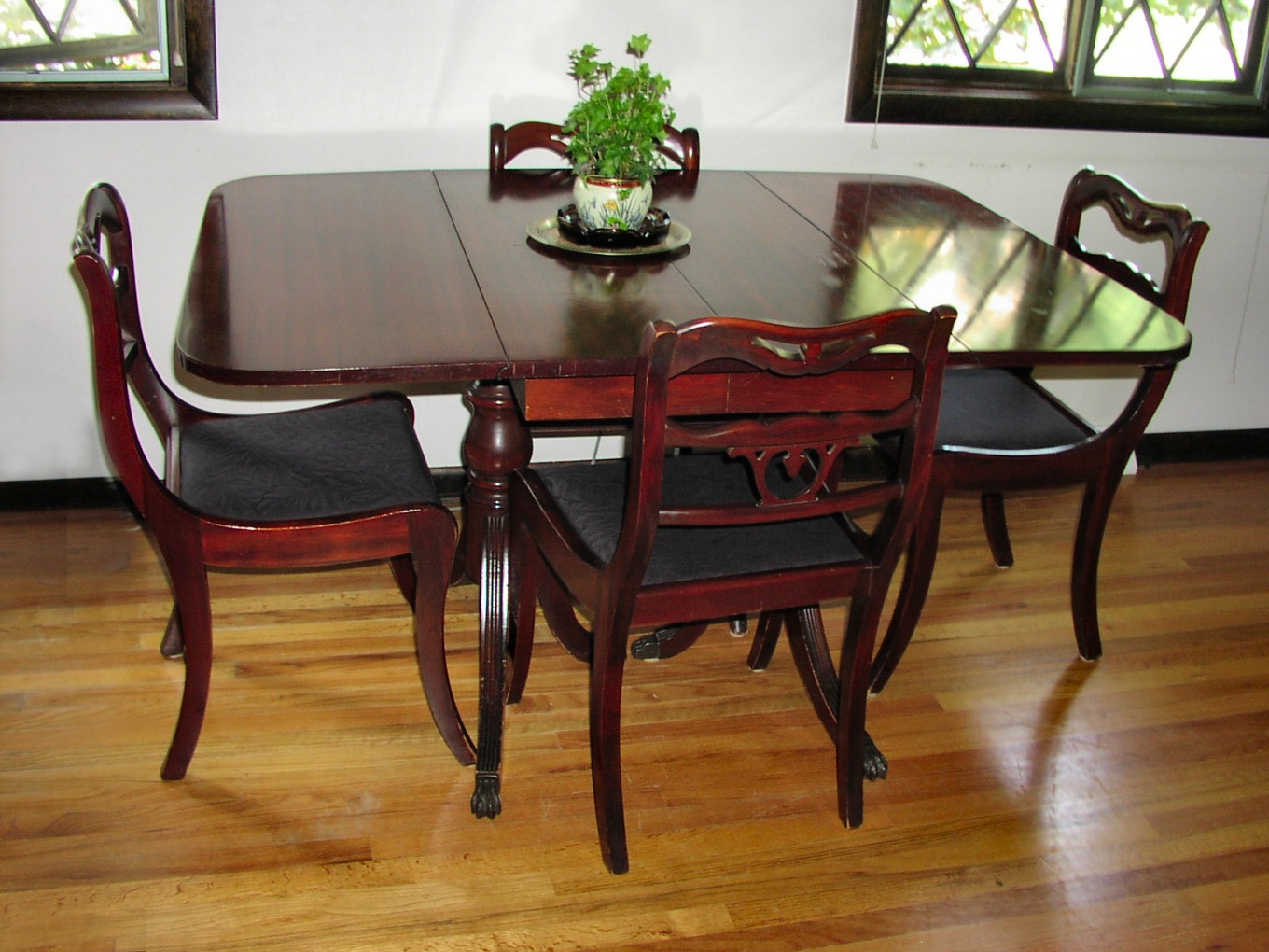 brickwede dining room set